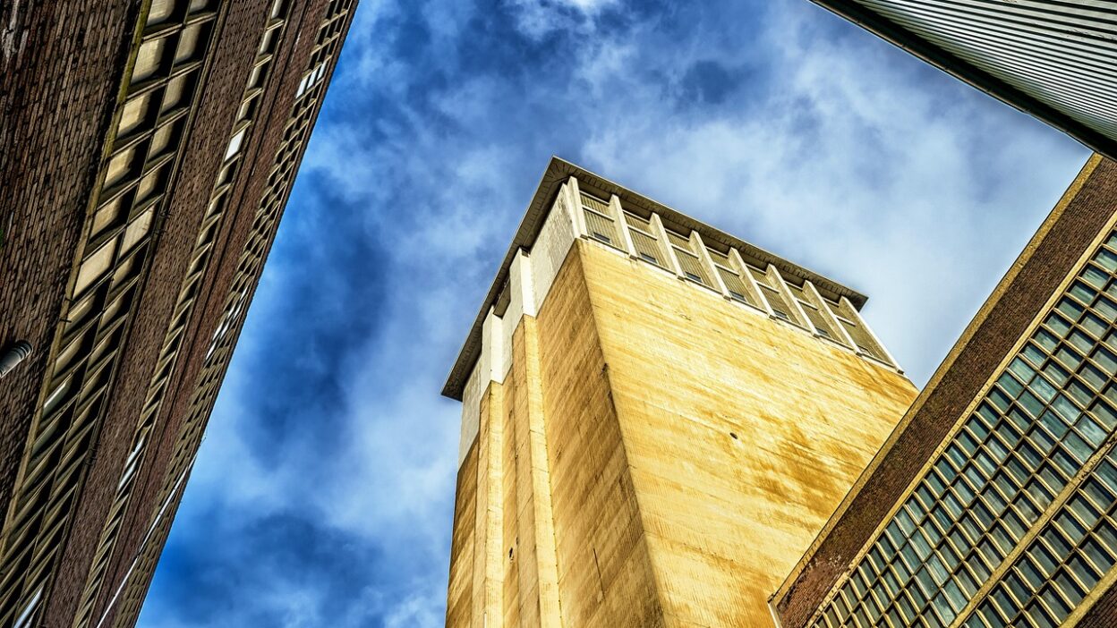building 1880261 1280